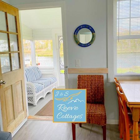 Premier Waterfront Cottage 2 Riverhead Bagian luar foto